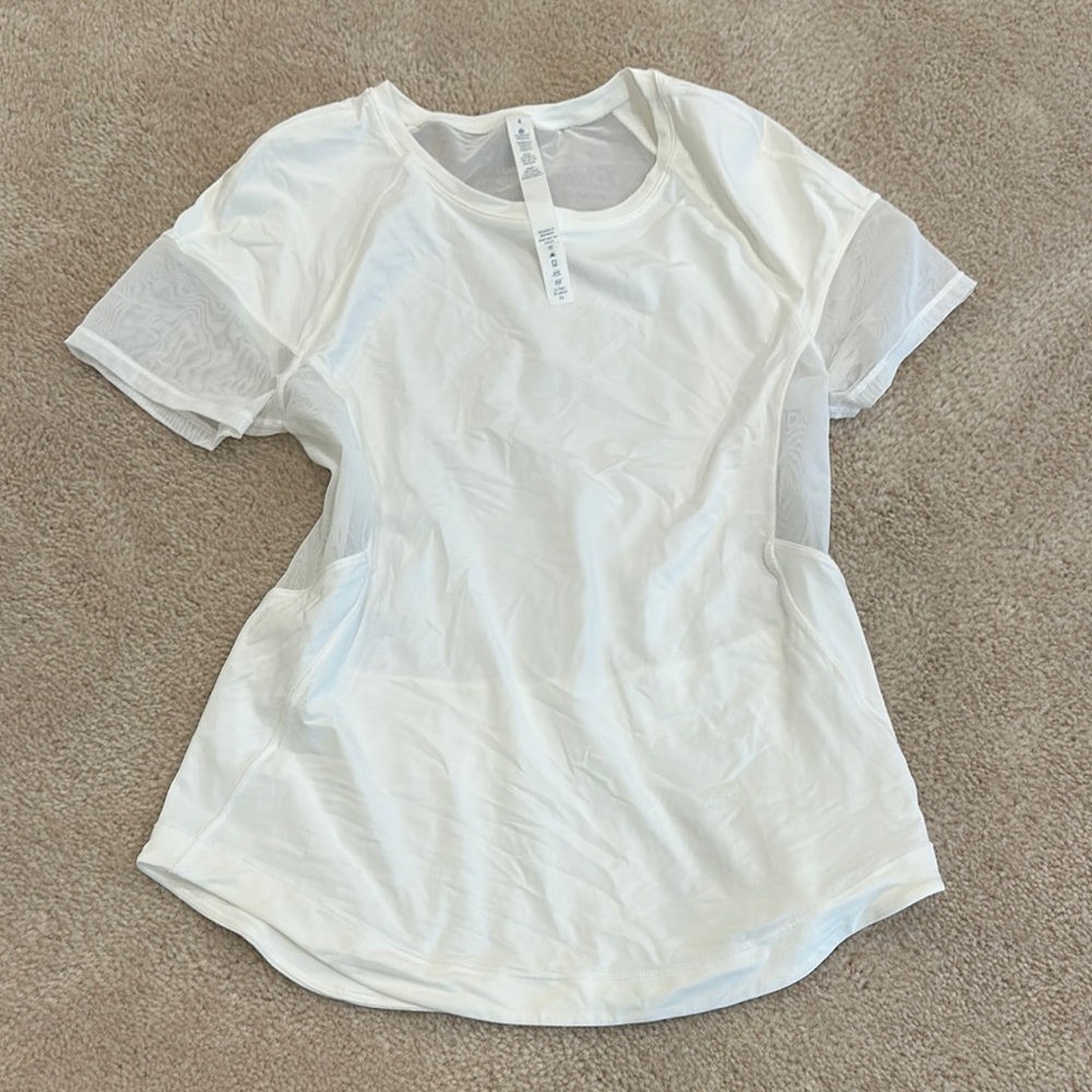 Lululemon Athletica White Short Sleeve Relaxed Tee
